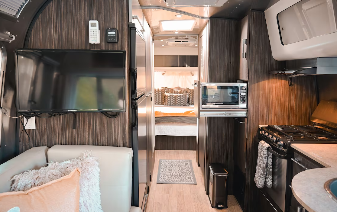 Elegant Watauga Lake Airstream